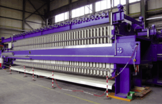 An Andritz fast-opening mining filter press for iron-ore concentrate in India.